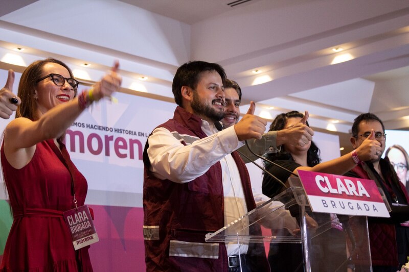 Clara Brugada, candidata de Morena a la alcaldía de Iztapalapa, celebra su triunfo en las elecciones de 2021