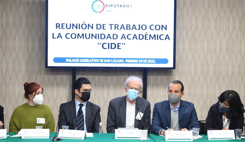 Reunión de trabajo con la comunidad académica "CIDE"