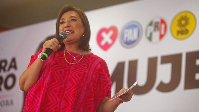 "La Jefa" dando un discurso en un mitin político.