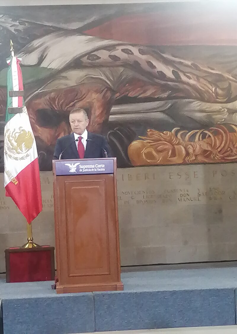 El Presidente de la Suprema Corte de Justicia de la Nación, Arturo Zaldívar, durante un discurso.