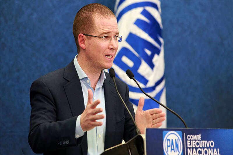 El presidente del PAN, Marko Cortés, durante una conferencia de prensa.
