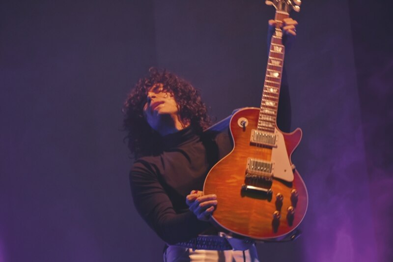 El guitarrista de rock and roll
