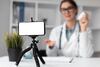 Busca PAN en Senado prohibir que medicamentos sean promocionados por “influencers”