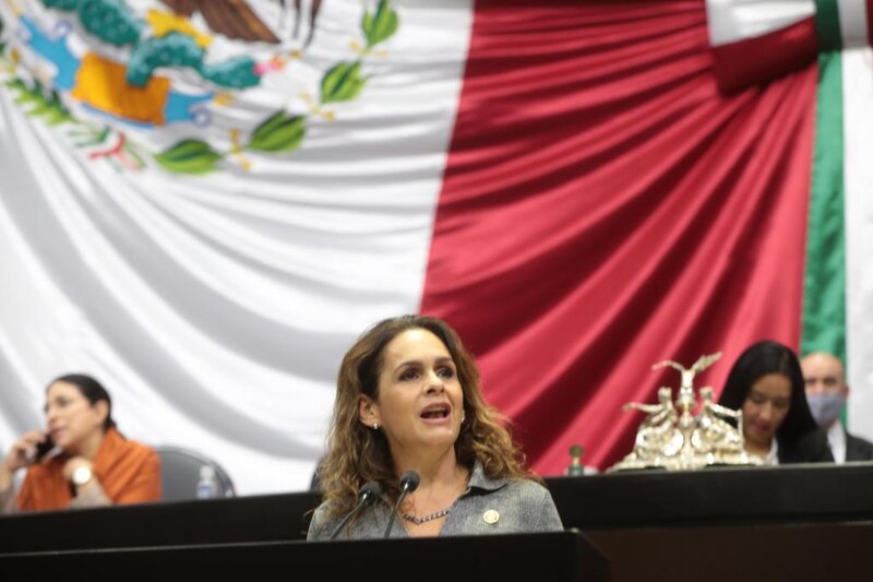 La diputada mexicana Margarita Zavala da un discurso en el Congreso.