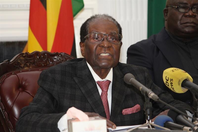 El presidente de Zimbabue, Robert Mugabe, da un discurso.