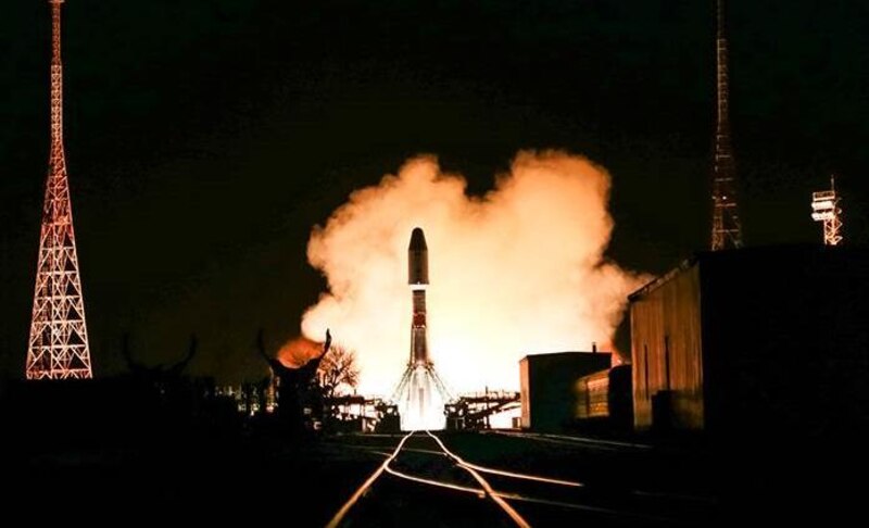 Lanzamiento de un cohete espacial