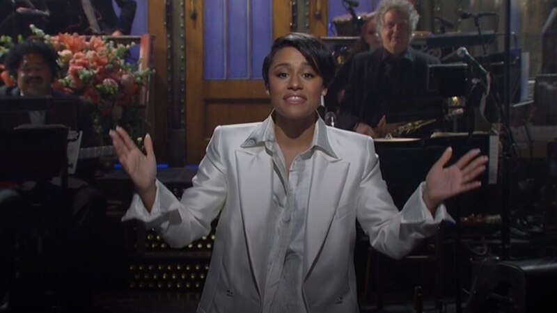 La actriz y cantante Janelle Monáe actúa en Saturday Night Live