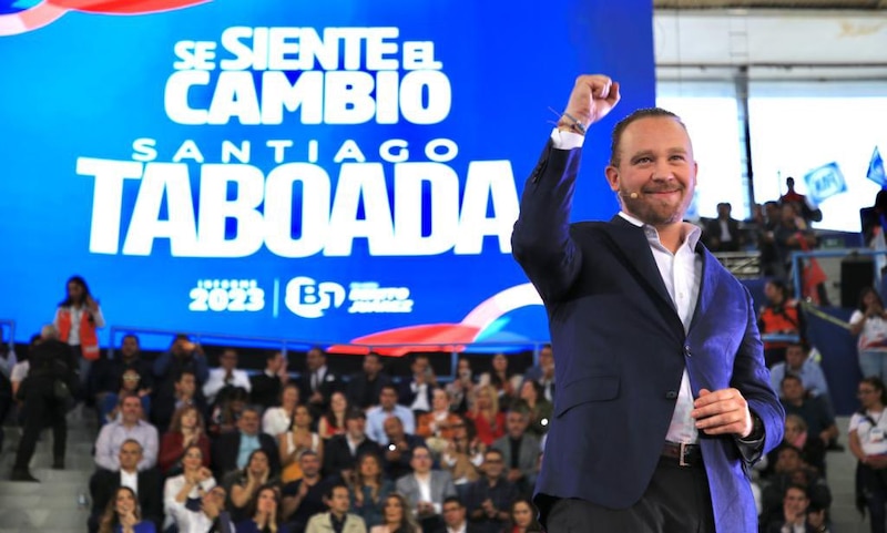 Santiago Taboada, candidato a la alcaldía de Benito Juárez, durante un mitin de campaña.