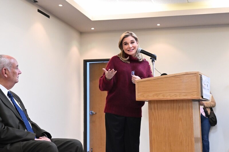 Maru Campos en la inauguración de la clínica Shriners Children’s Chihuahua