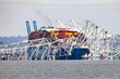 Seis desaparecidos tras el colapso del mayor puente de Baltimore tirado por un barco