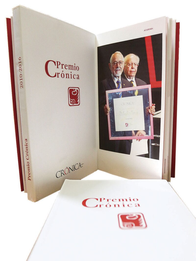Entrega del Premio Crónica 2010-2016