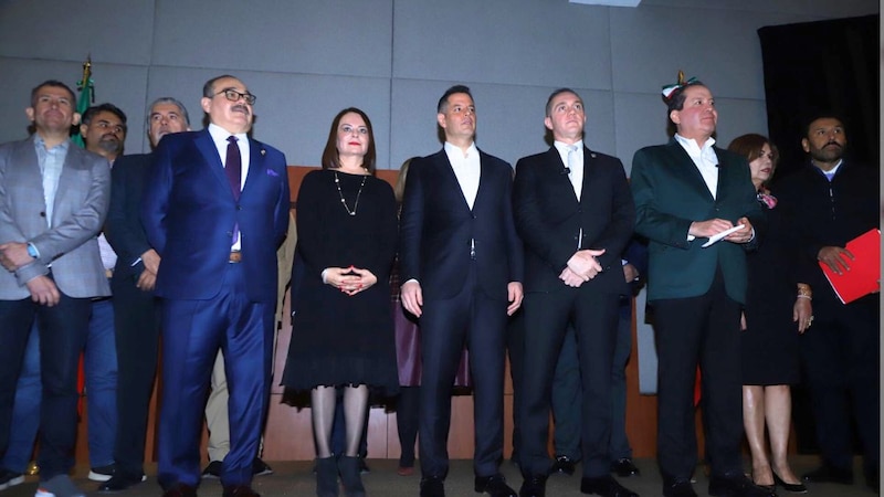 Políticos mexicanos en un evento