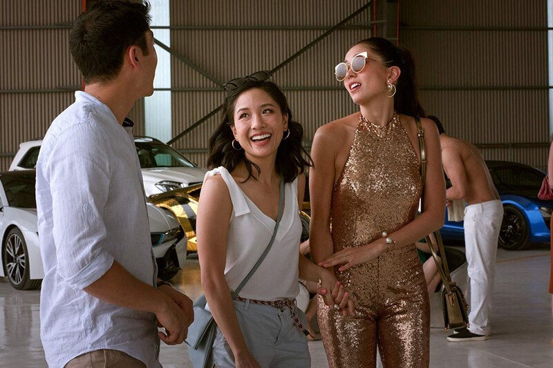 Mujeres en el hangar