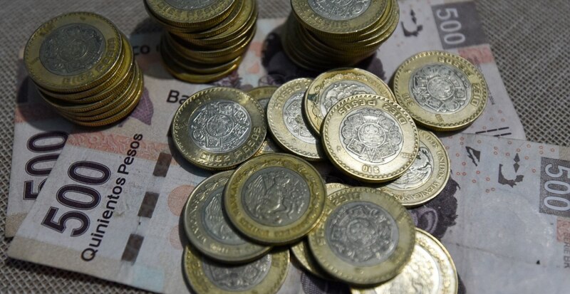 Monedas y billetes mexicanos