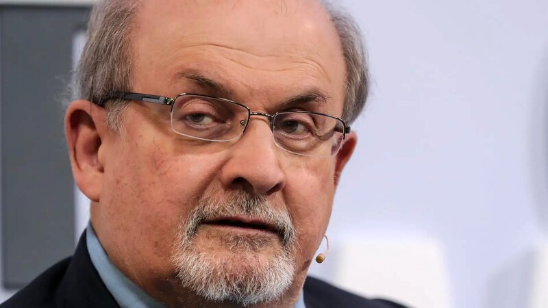 El escritor Salman Rushdie