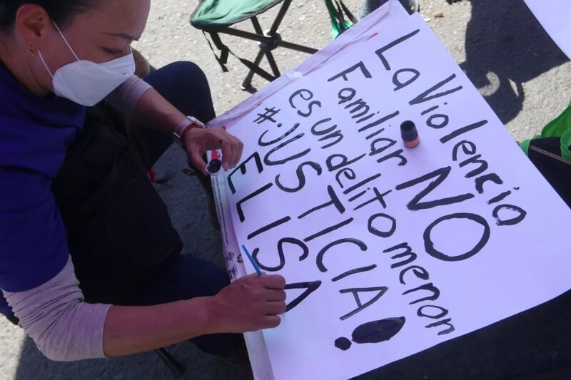 Protesta contra la violencia familiar