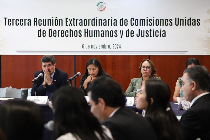 Esta miércoles 6 de noviembre se llevó a cabo la sesión de las Comisiones Unidas de Derechos Humanos y de Justicia, dónde discutieron sobre la terna de candidatas que buscarán presidir la Comisión Nacional de Derechos Humanos (CNDH) y que incluye a Rosario Piedra Ibarra, quién busca reelegirse en el cargo.