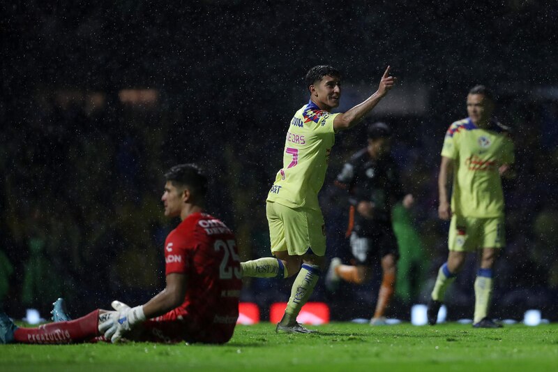 ¡Golazo de chilena!