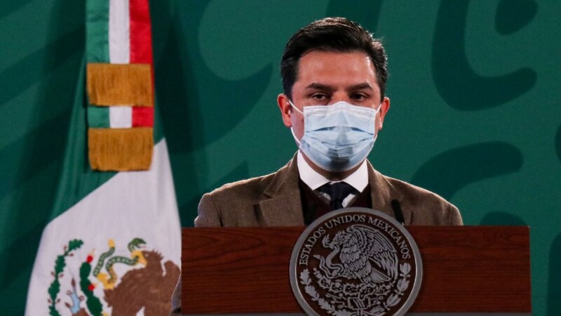 El presidente Andrés Manuel López Obrador da un discurso.