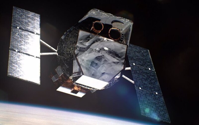 Satélite artificial en órbita terrestre