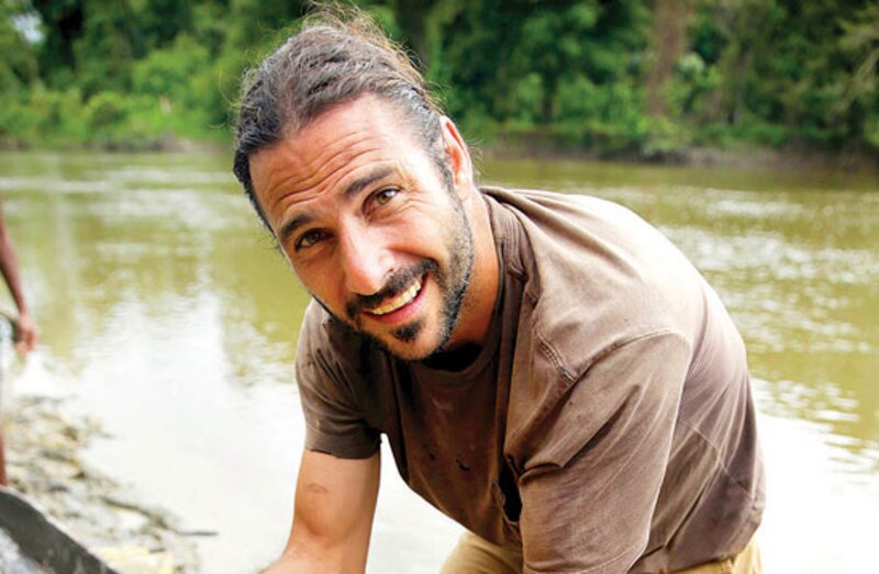El aventurero español Jesús Calleja en la selva amazónica.