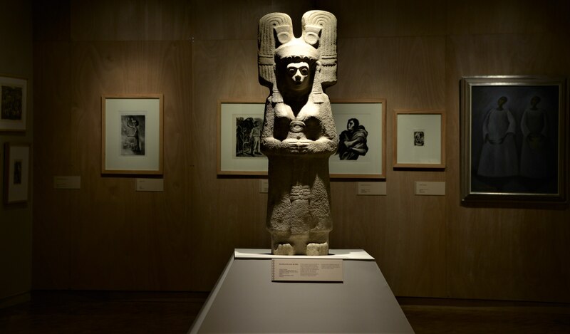 Estatua de la diosa azteca Coatlicue