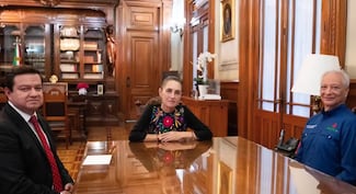 Renuncia Victor Rodríguez a la dirección de Pemex; Juan Carlos Carpio, al relevo