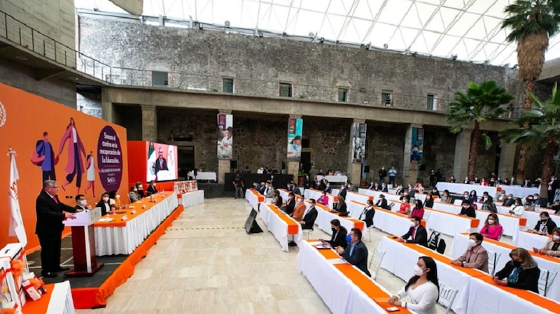 Reunión de trabajo con el gabinete de educación