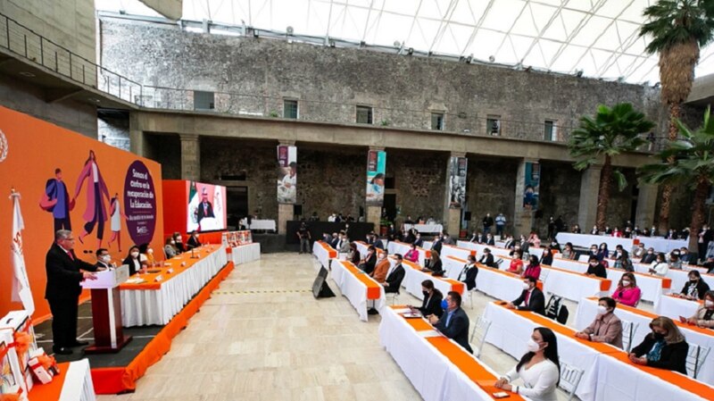 Reunión de trabajo con el gabinete de educación