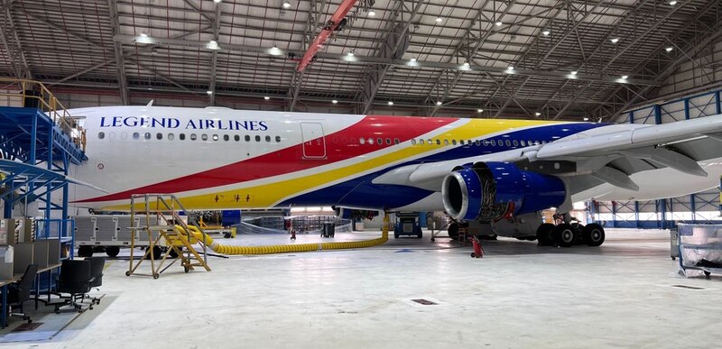 ¡El nuevo avión de Legend Airlines ya está en el hangar!