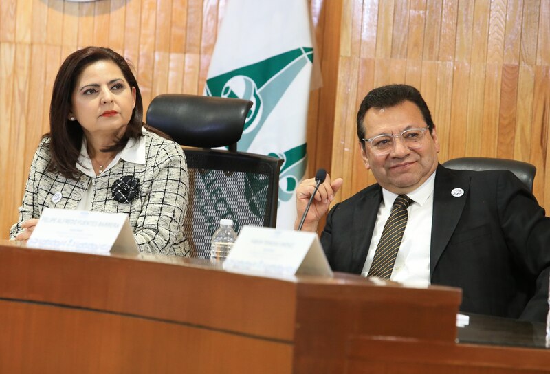 Reunión de trabajo entre la Secretaria de Educación Pública y el Gobernador del Estado