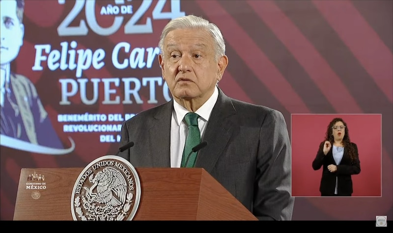 El presidente Andrés Manuel López Obrador encabeza la ceremonia del 106 aniversario de la Constitución de 1917