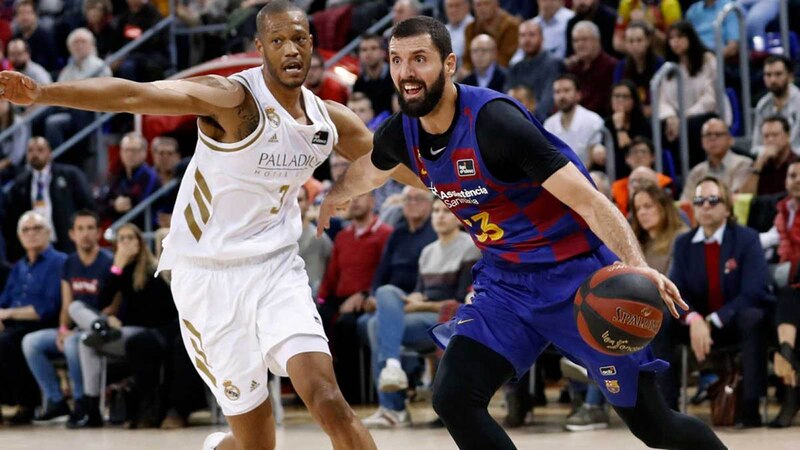 El jugador de baloncesto Nikola Mirotic en acción