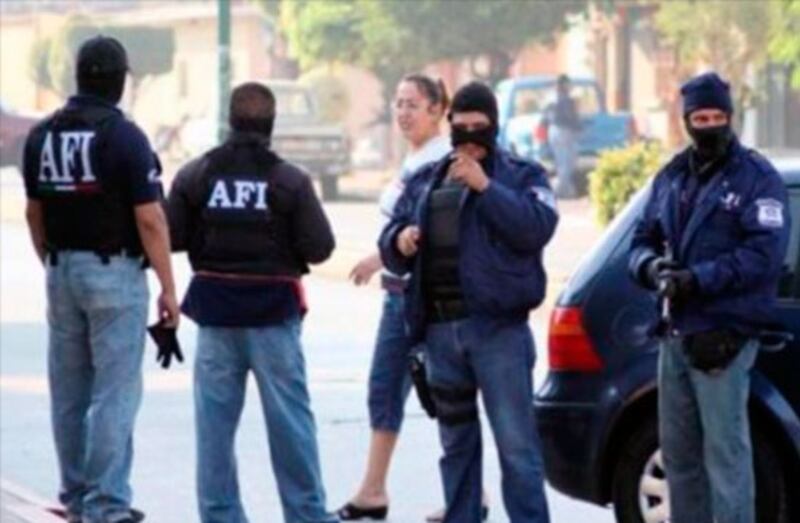 AFI detiene a presuntos delincuentes en la Ciudad de México