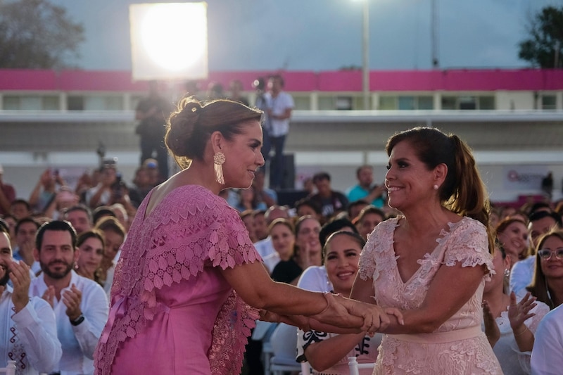 Vero Lezama presenta su Primer Informe al frente del DIF Quintana Roo
