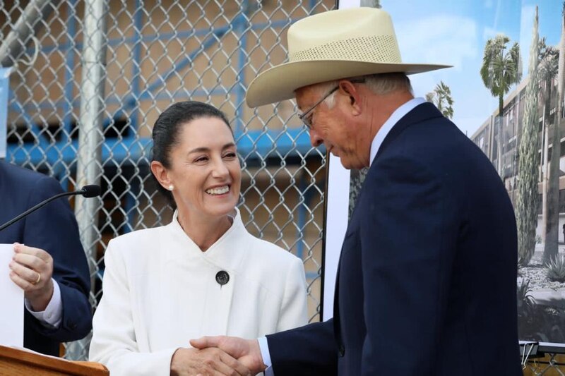 El presidente Biden se reúne con la alcaldesa de Los Ángeles