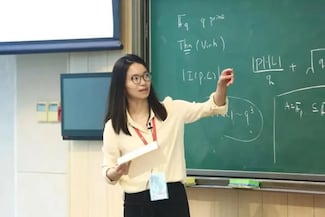 La matemática china Hong Wang, la tercera mujer premiada con la Medalla Fields