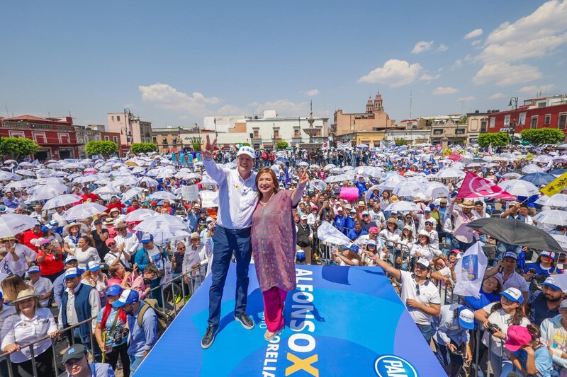 ¡Alfonsox y Morena, unidos por la victoria!