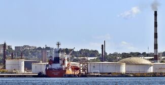 Buque petrolero de bandera liberiana con 86,000 barriles de petróleo de México llegó a Cuba  