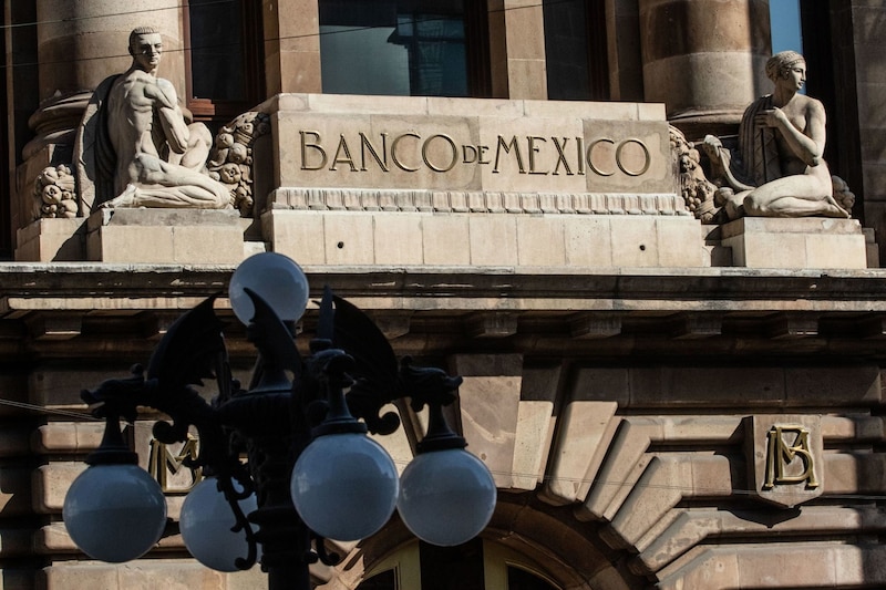 Escultura en el Banco de México