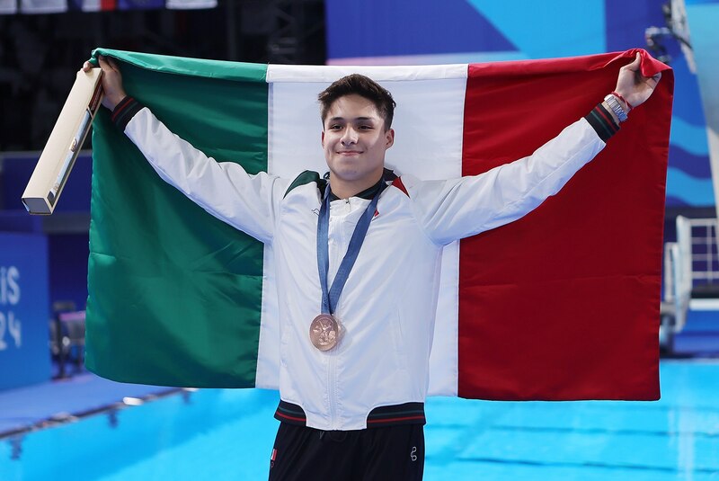 El mexicano Kevin Berlín ganó la medalla de bronce en trampolín 3m individual en los Juegos Olímpicos de Tokio 2020.