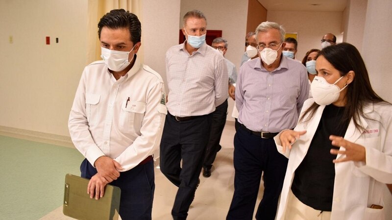 El presidente López Obrador visita un hospital en Oaxaca