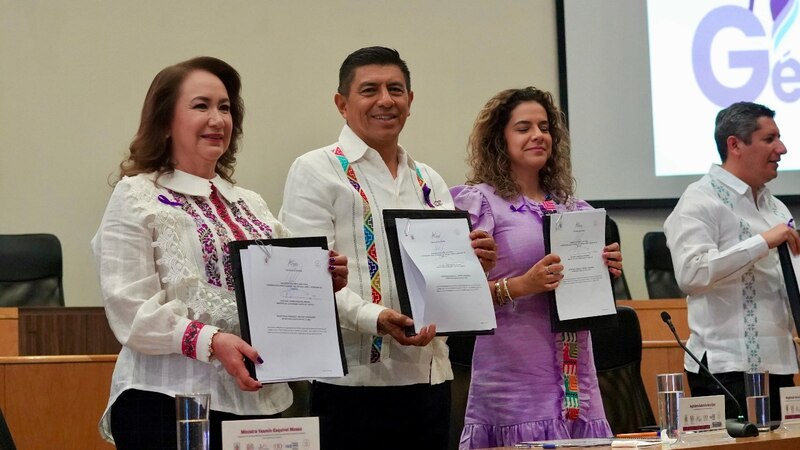 Firma de convenio para la creación de la Secretaría de las Mujeres