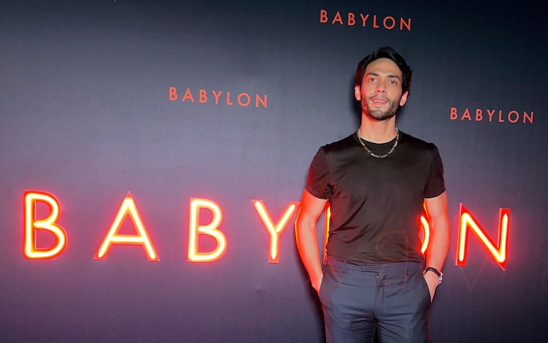 Diego Calva en el estreno de Babylon