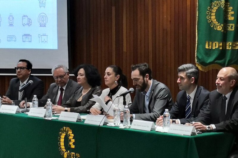 Expertos en logística y transporte se reúnen en la UP