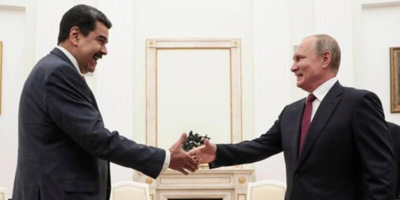 Putin y Maduro se reúnen en Moscú para discutir cooperación bilateral
