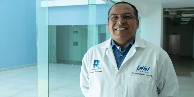 El Dr. Jorge Morales Hernández, investigador del CIDE, es un experto en el campo de la bioingeniería.