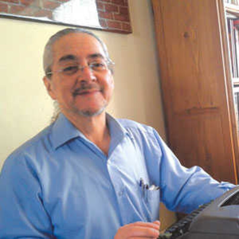 El escritor peruano Alfredo Bryce Echenique